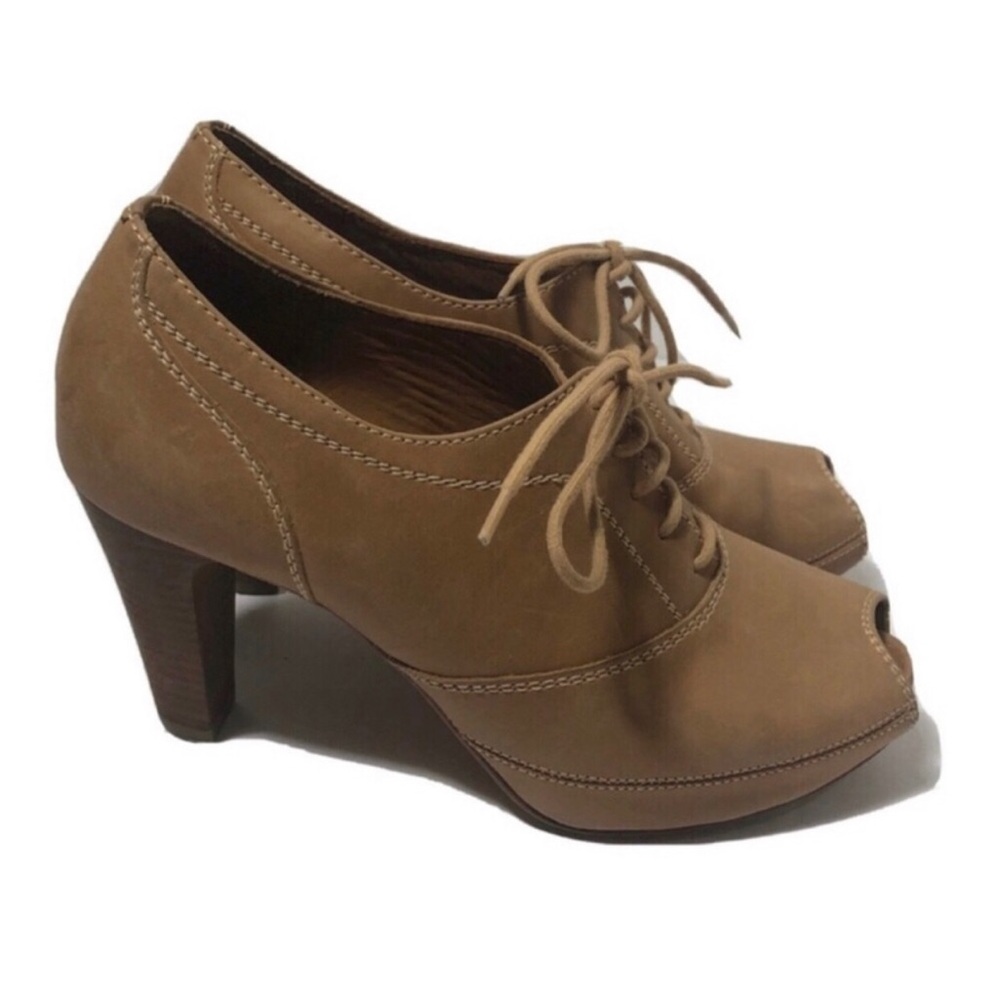 Schuler & Sons Philadelphia Anthropologie leather peep toe booties. Size 36.